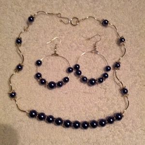 Necklace/earnings set